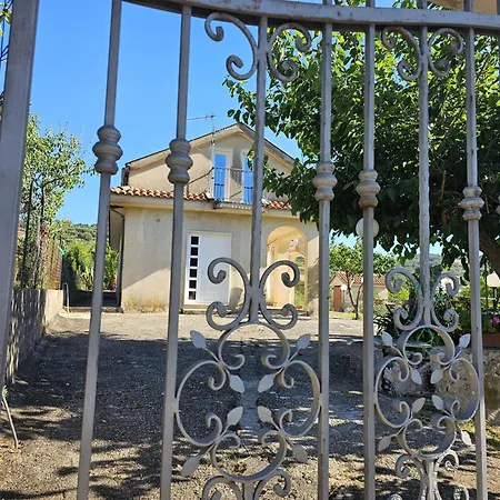Giardino Dei Libri Ascea